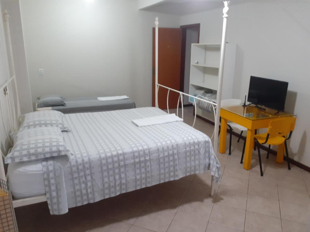 Pousada Casa Verde - Quartos Individuais - Smart Tv 32 - E Banheiro Privativo Apartment Itajaí Exterior photo