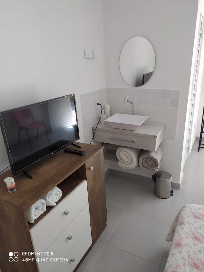 Pousada Casa Verde - Quartos Individuais - Smart Tv 32 - E Banheiro Privativo Apartment Itajaí Exterior photo