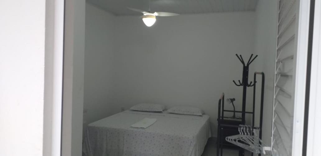 Pousada Casa Verde - Quartos Individuais - Smart Tv 32 - E Banheiro Privativo Apartment Itajaí Exterior photo