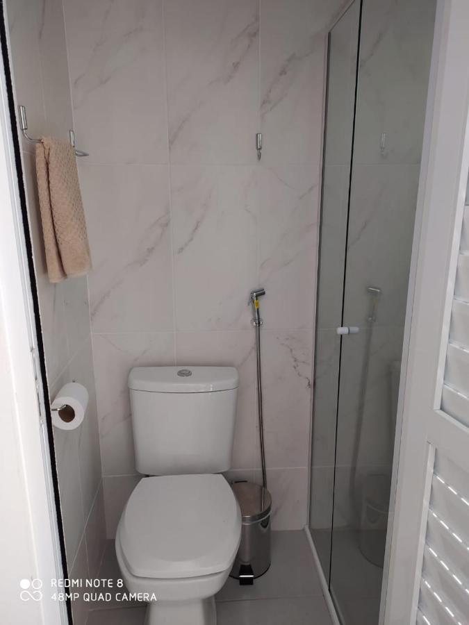 Pousada Casa Verde - Quartos Individuais - Smart Tv 32 - E Banheiro Privativo Apartment Itajaí Exterior photo