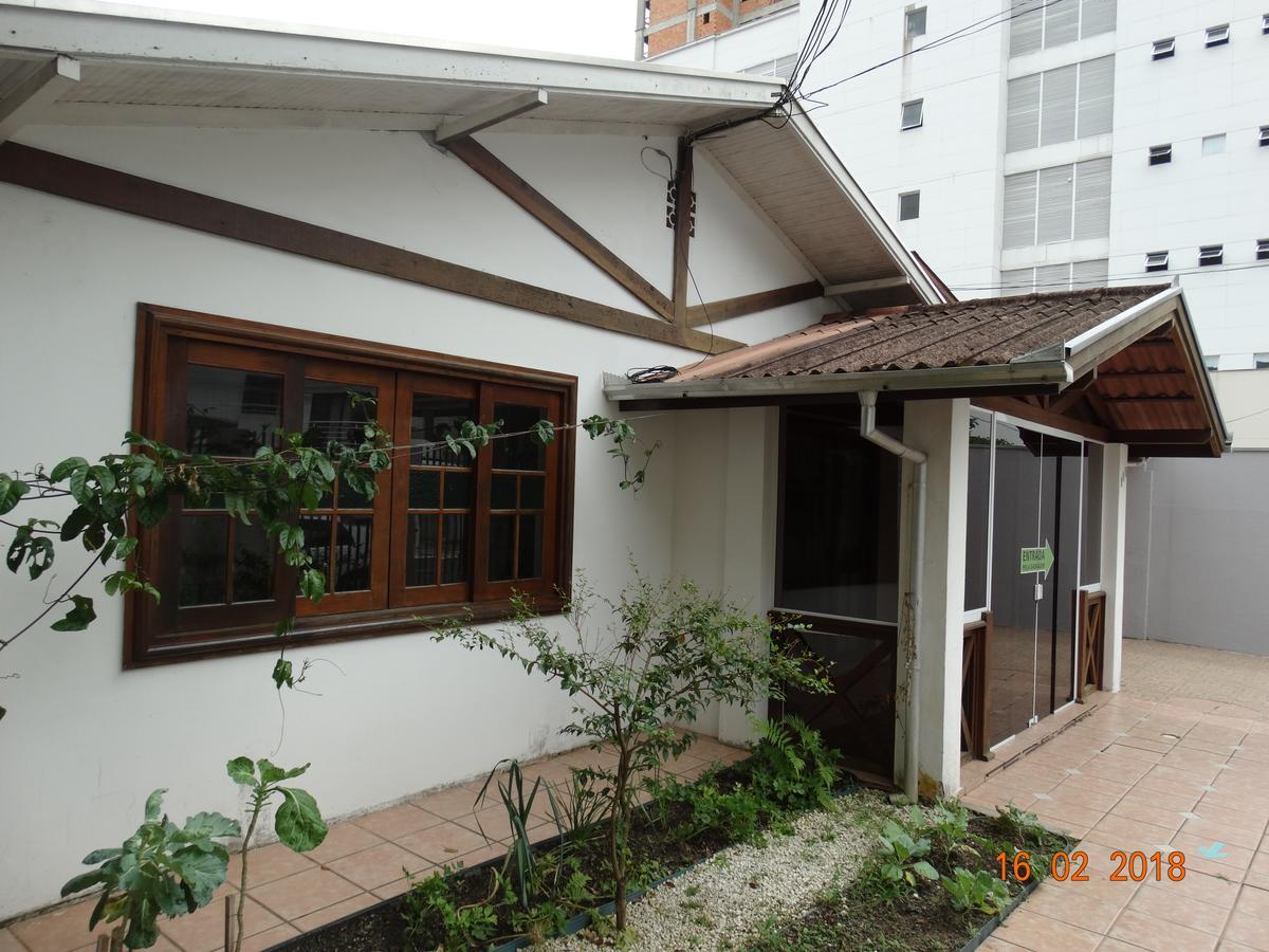 Pousada Casa Verde - Quartos Individuais - Smart Tv 32 - E Banheiro Privativo Apartment Itajaí Exterior photo