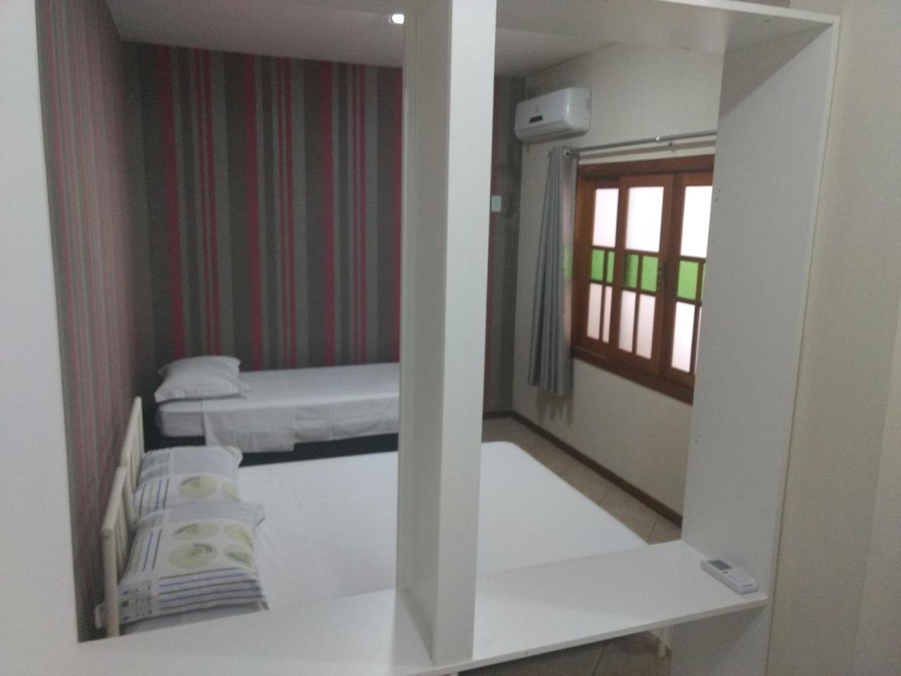 Pousada Casa Verde - Quartos Individuais - Smart Tv 32 - E Banheiro Privativo Apartment Itajaí Exterior photo